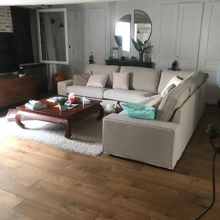Chez Leo Apartment Marboue Bagian luar foto