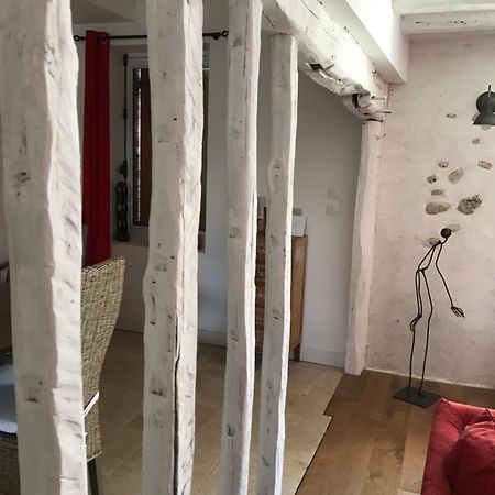 Chez Leo Apartment Marboue Bagian luar foto
