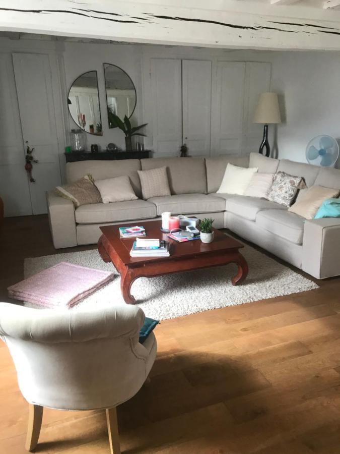 Chez Leo Apartment Marboue Bagian luar foto